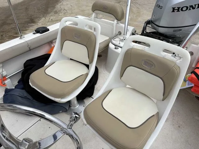 Slide: The Image of Key West 186 Center Console 2014 - 7