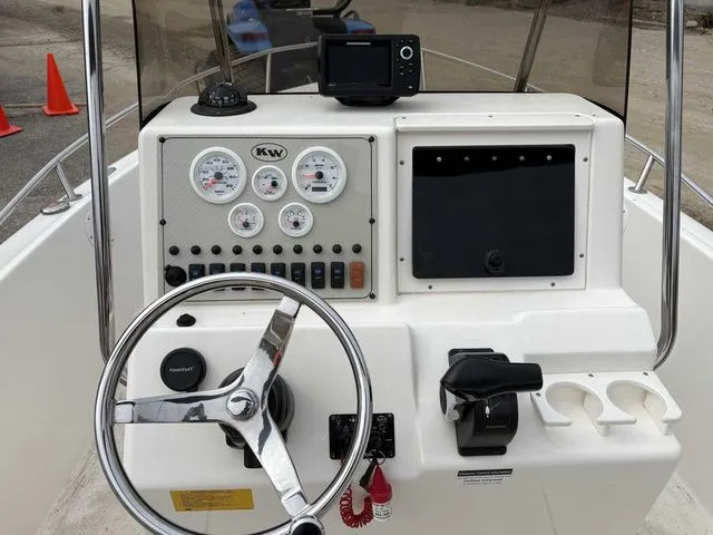Slide: The Image of Key West 186 Center Console 2014 - 8