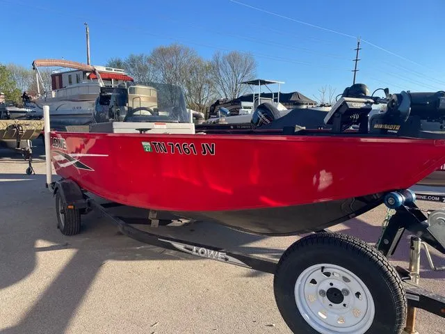 Slide: The Image of Lowe Fishing Machine® FM165 Pro SC 2012 - 3