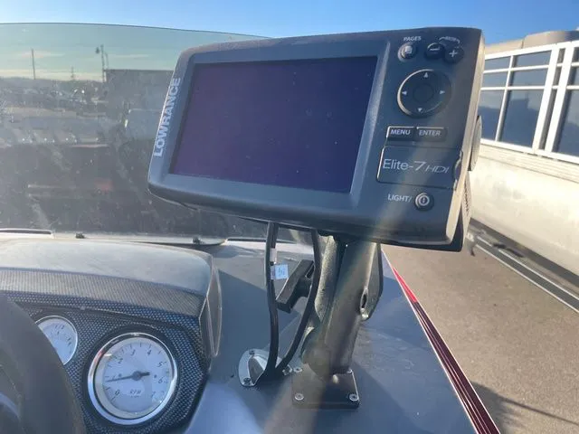 Slide: The Image of Lowe Fishing Machine® FM165 Pro SC 2012 - 7