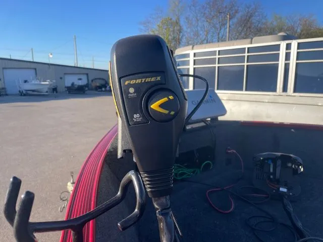 Slide: The Image of Lowe Fishing Machine® FM165 Pro SC 2012 - 9