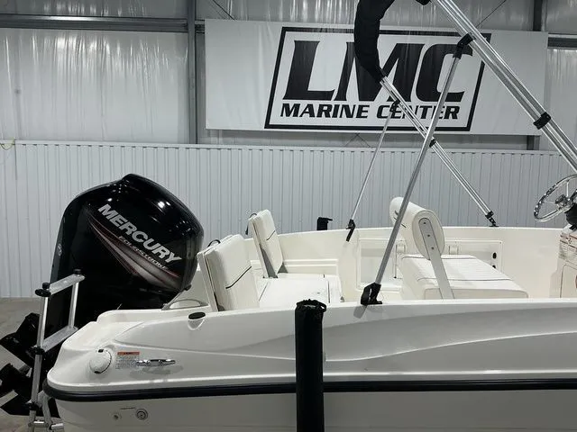 Slide: The Image of Bayliner Element F18 2016 - 10