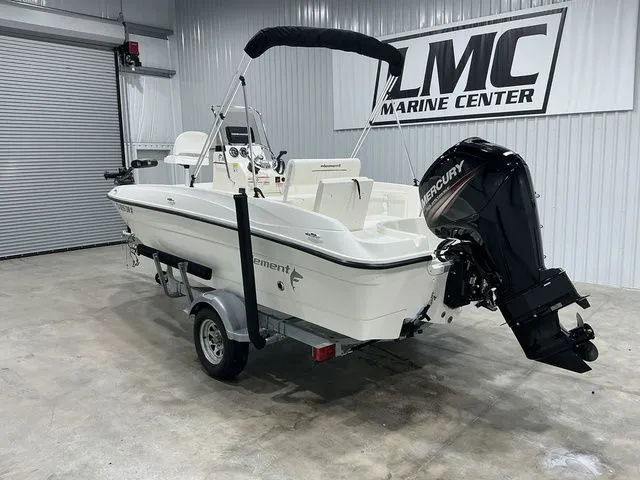 Slide: The Image of Bayliner Element F18 2016 - 5