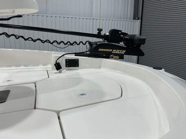 Slide: The Image of Bayliner Element F18 2016 - 8