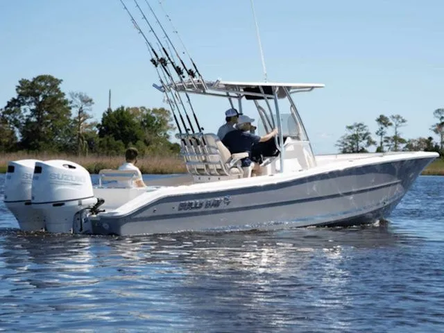 The Image of Bulls Bay 255 Center Console 2026 - 1