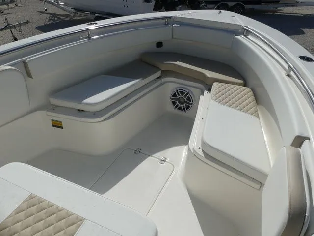 Slide: The Image of Bulls Bay 255 Center Console 2026 - 15