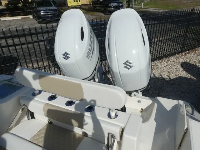 Slide: The Image of Bulls Bay 255 Center Console 2026 - 5