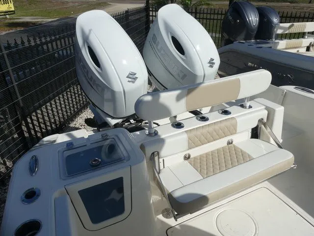 Slide: The Image of Bulls Bay 255 Center Console 2026 - 6