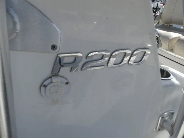 Slide: The Image of Robalo R200 Center Console 2021 - 16