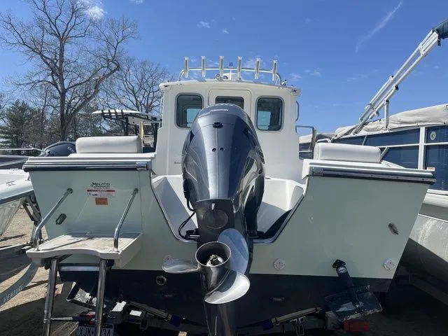 Slide: The Image of Parker Marine 2120 Sport Cabin 2022 - 3