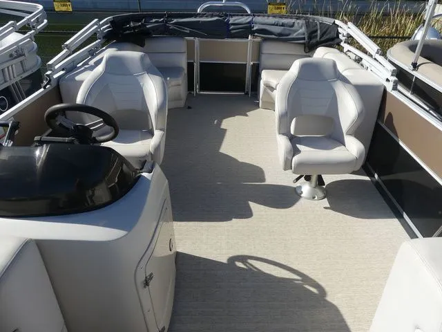 Slide: The Image of Coach Pontoons 243 RFC 2022 - 12