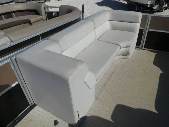 Slide: The Image of Coach Pontoons 243 RFC 2022 - 13