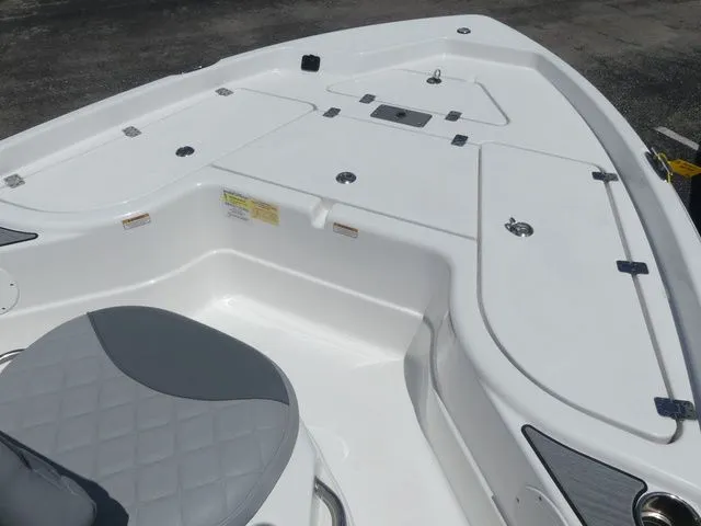 Slide: The Image of NauticStar 194 Bay 2024 - 10