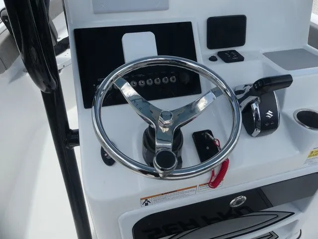 Slide: The Image of Sea Pro 219 Deep V Series 2023 - 10