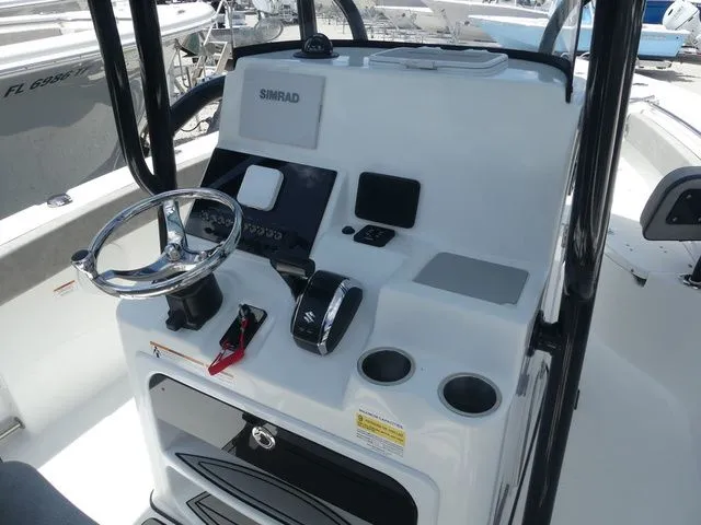 Slide: The Image of Sea Pro 219 Deep V Series 2023 - 7