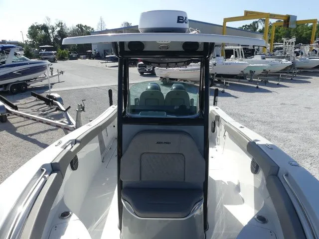 Slide: The Image of Sea Pro 259 Sport 2024 - 15