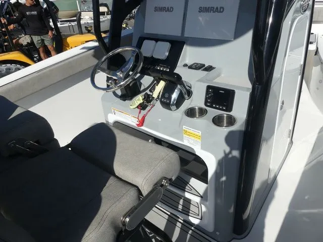 Slide: The Image of Sea Pro 259 Sport 2024 - 9