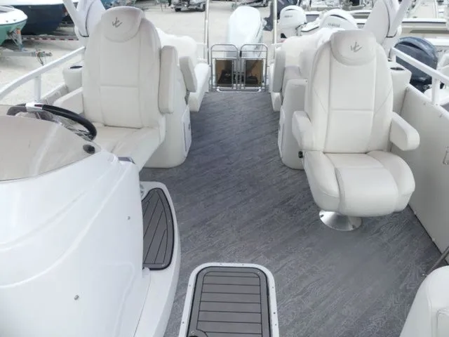 Slide: The Image of JC SPORTTOON 24TT 2021 - 13