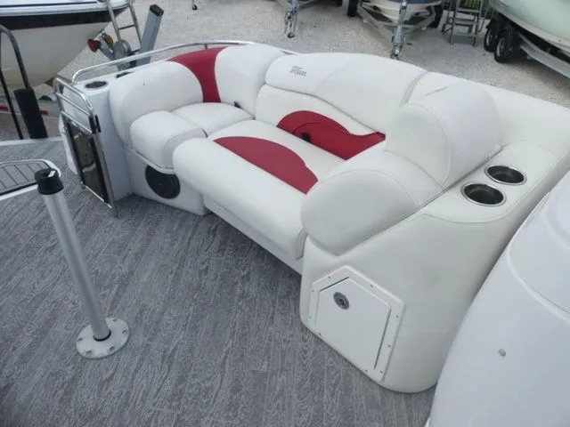 Slide: The Image of JC Manufacturing SportToon 24TT 2021 - 16