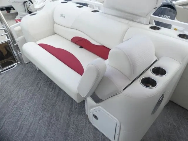 Slide: The Image of JC Manufacturing SportToon 24TT 2021 - 6