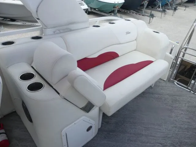 Slide: The Image of JC Manufacturing SportToon 24TT 2021 - 7