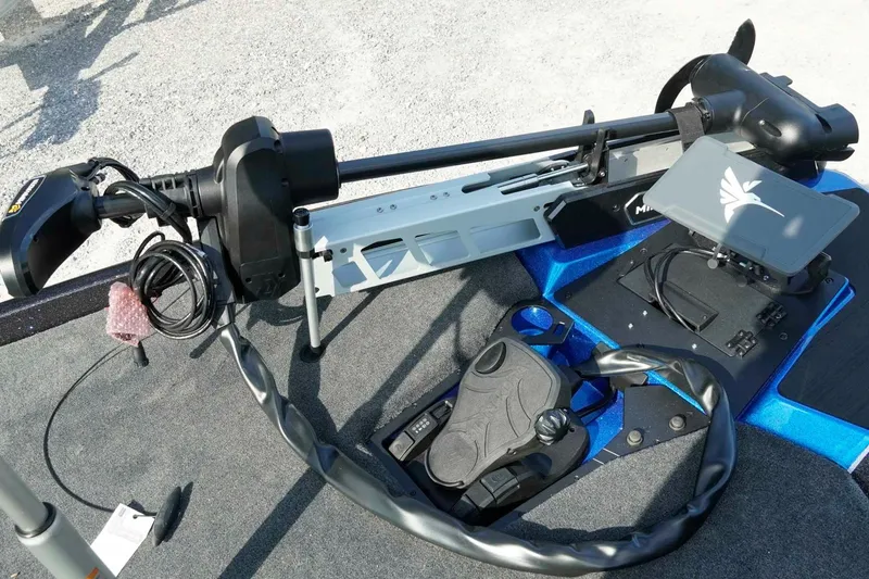 Slide: The Image of Skeeter ZXE21 2026 boat deck with advanced trolling motor and control panel. - 5