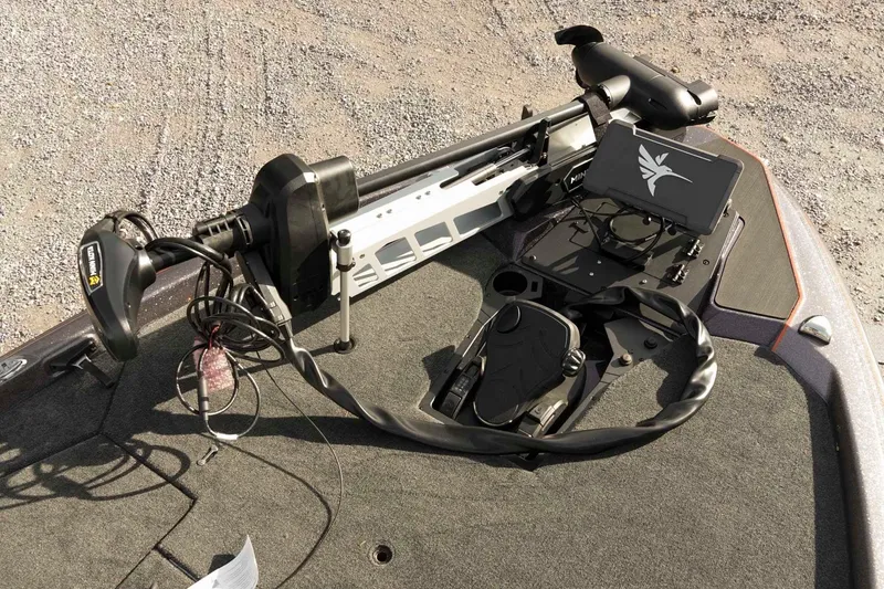 Slide: The Image of Fishing boat deck with advanced electronics and trolling motor, Skeeter ZXE20, 2026 model. - 27