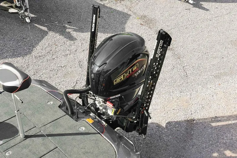 Slide: The Image of Skeeter ZXE20 boat with Yamaha SHO engine and Minn Kota Raptor anchors, 2026 model. - 8