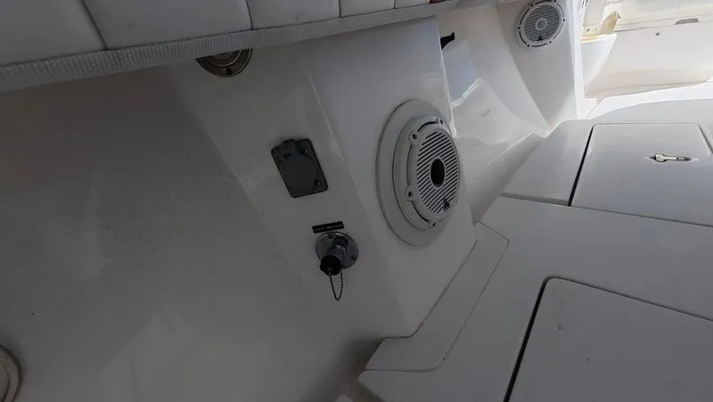 Slide: The Image of 2012 Intrepid 327 Center Console - Image 25 - 25