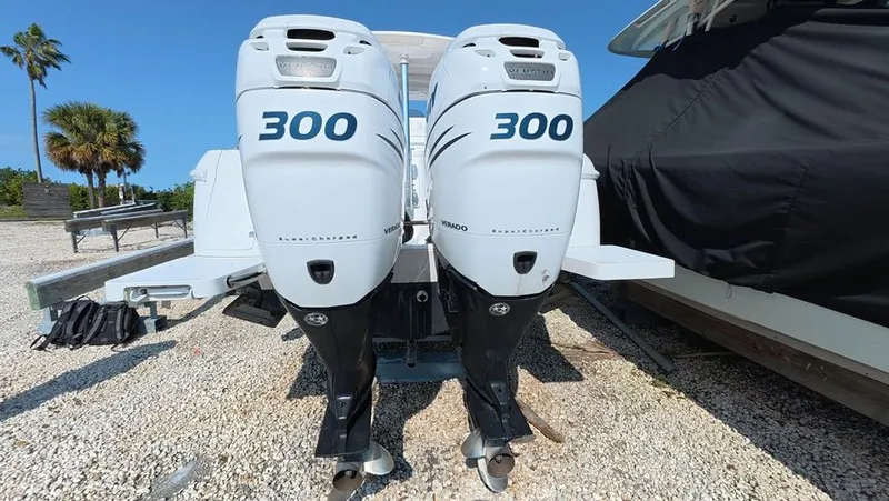 Slide: The Image of 2012 Intrepid 327 Center Console - Image 7 - 7