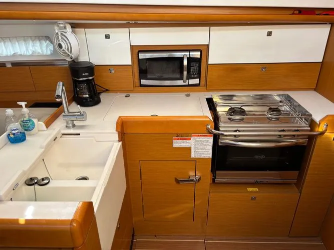 Slide: The Image of 2017 Jeanneau Sun Odyssey 44ds - Image 12 - 12