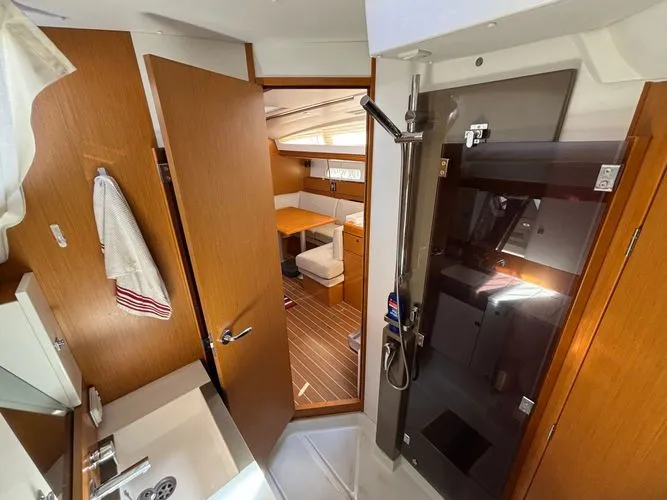 Slide: The Image of 2017 Jeanneau Sun Odyssey 44ds - Image 19 - 19