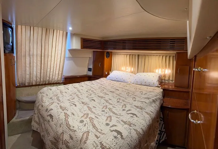 Slide: The Image of 2003 Carver 444 Cockpit Motor Yacht - Image 23 - 23