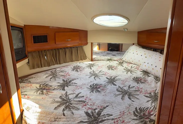 Slide: The Image of 2003 Carver 444 Cockpit Motor Yacht - Image 25 - 25