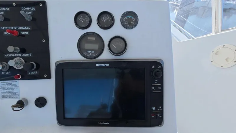 Slide: The Image of 1979 Hatteras 53 Sportfish - Image 23 - 23