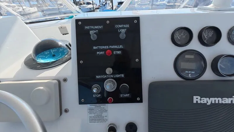 Slide: The Image of 1979 Hatteras 53 Sportfish - Image 26 - 26