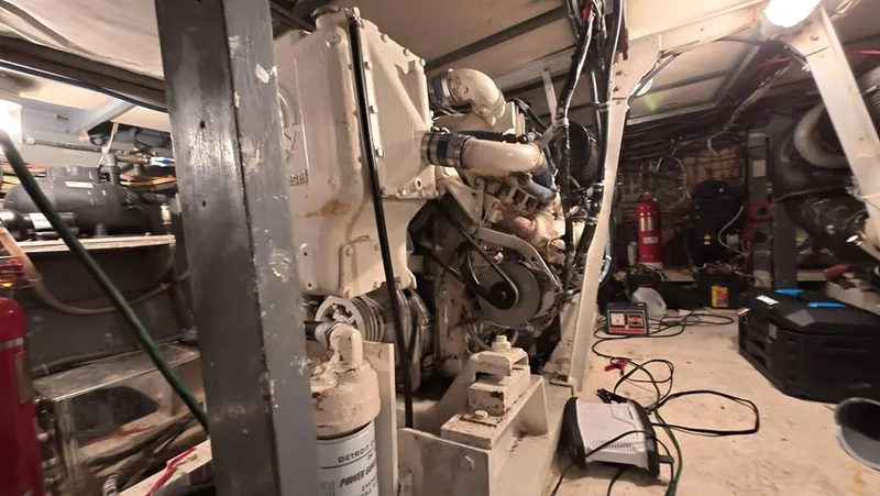 Slide: The Image of 1979 Hatteras 53 Sportfish - Image 37 - 37