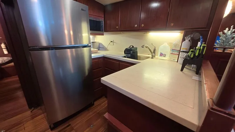 Slide: The Image of 1979 Hatteras 53 Sportfish - Image 4 - 4