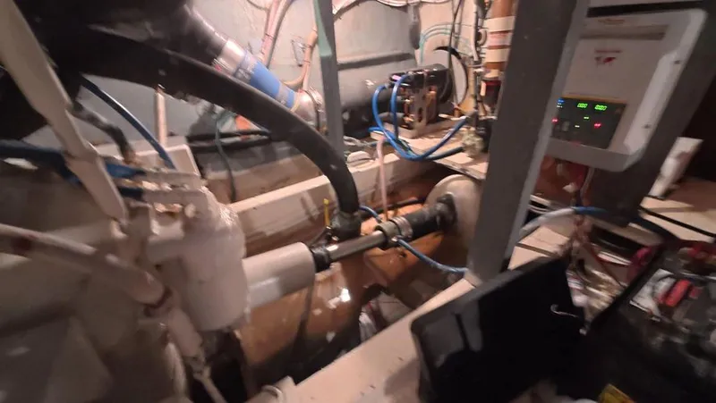 Slide: The Image of 1979 Hatteras 53 Sportfish - Image 41 - 41