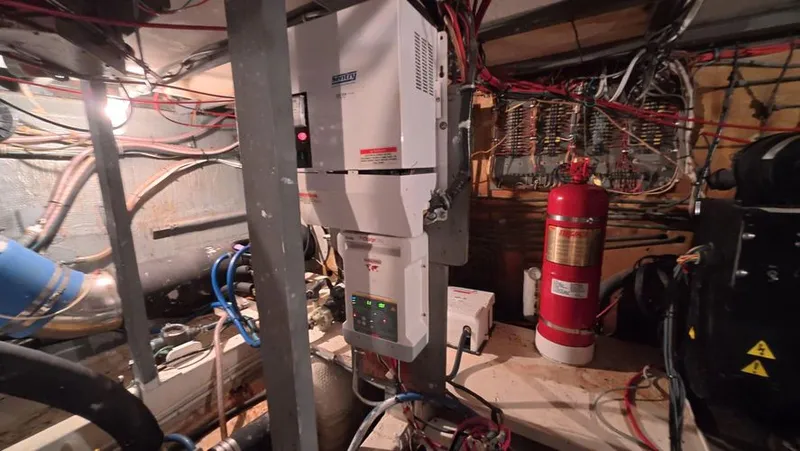 Slide: The Image of 1979 Hatteras 53 Sportfish - Image 43 - 43