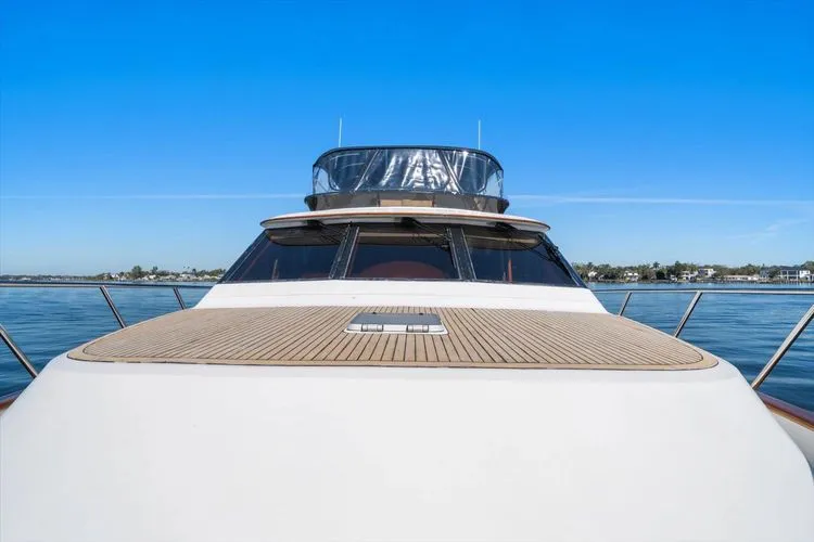 Slide: The Image of 2000 Ocean Alexander Pilot House - Image 16 - 16