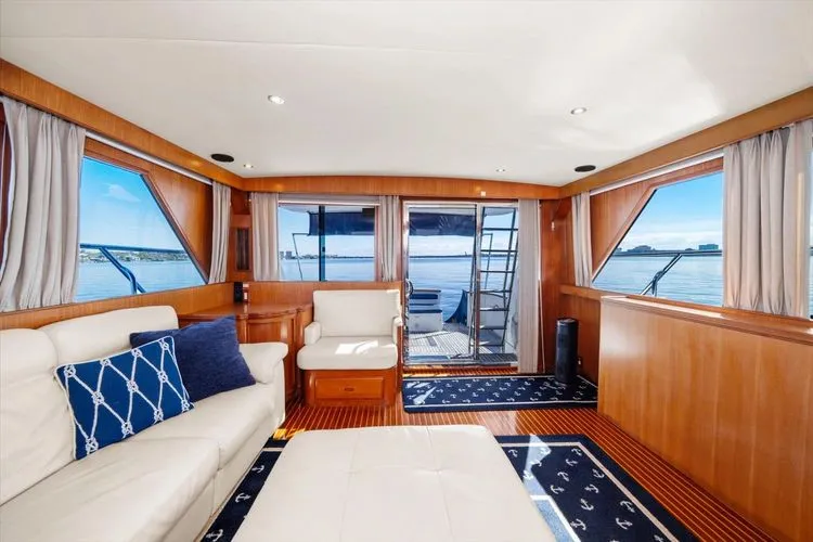 Slide: The Image of 2000 Ocean Alexander Pilot House - Image 23 - 23