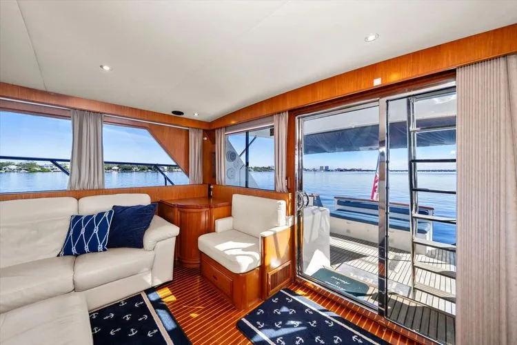 Slide: The Image of 2000 Ocean Alexander Pilot House - Image 24 - 24