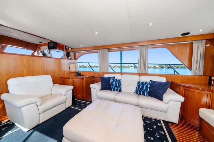 Slide: The Image of 2000 Ocean Alexander Pilot House - Image 28 - 28