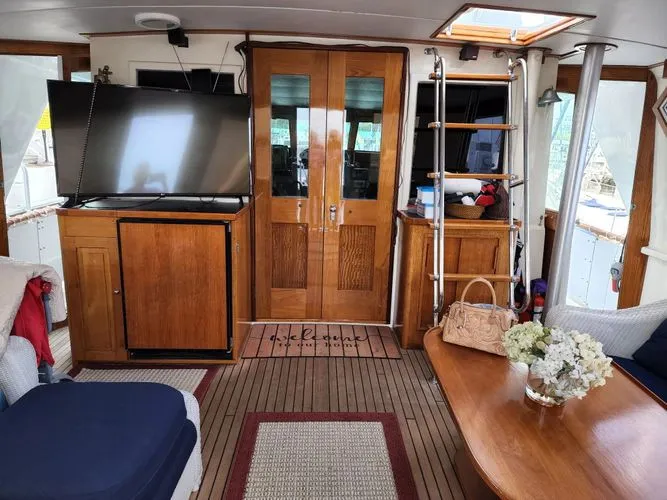 Slide: The Image of 1972 Hatteras 53 Motor Yacht - Image 6 - 6