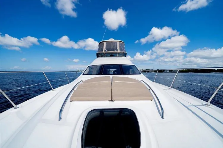 Slide: The Image of 2007 Sea Ray 52 Sedan Bridge - Image 18 - 18