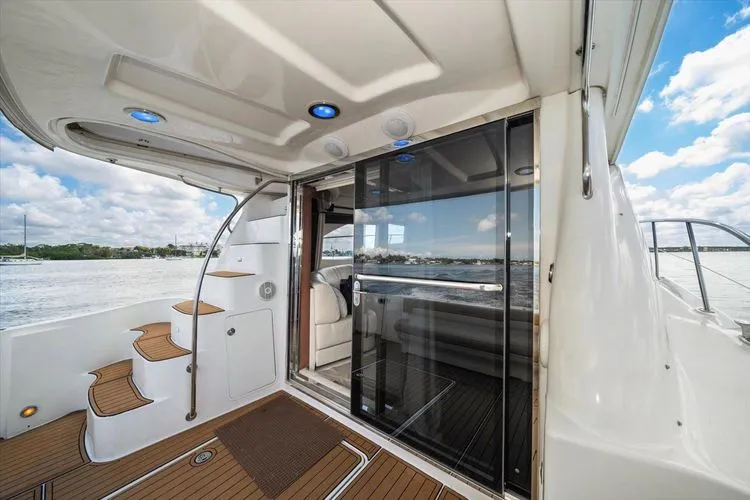 Slide: The Image of 2007 Sea Ray 52 Sedan Bridge - Image 29 - 29