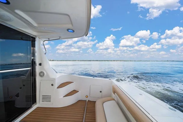 Slide: The Image of 2007 Sea Ray 52 Sedan Bridge - Image 30 - 30