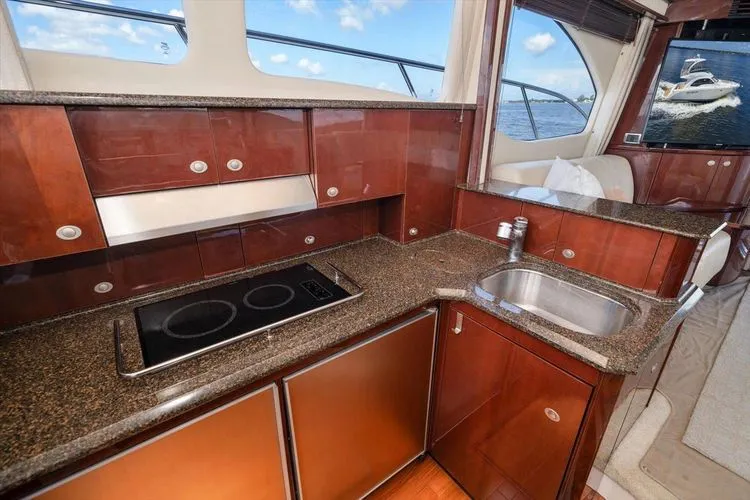 Slide: The Image of 2007 Sea Ray 52 Sedan Bridge - Image 39 - 39