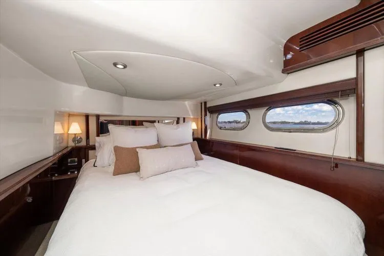 Slide: The Image of 2007 Sea Ray 52 Sedan Bridge - Image 42 - 42